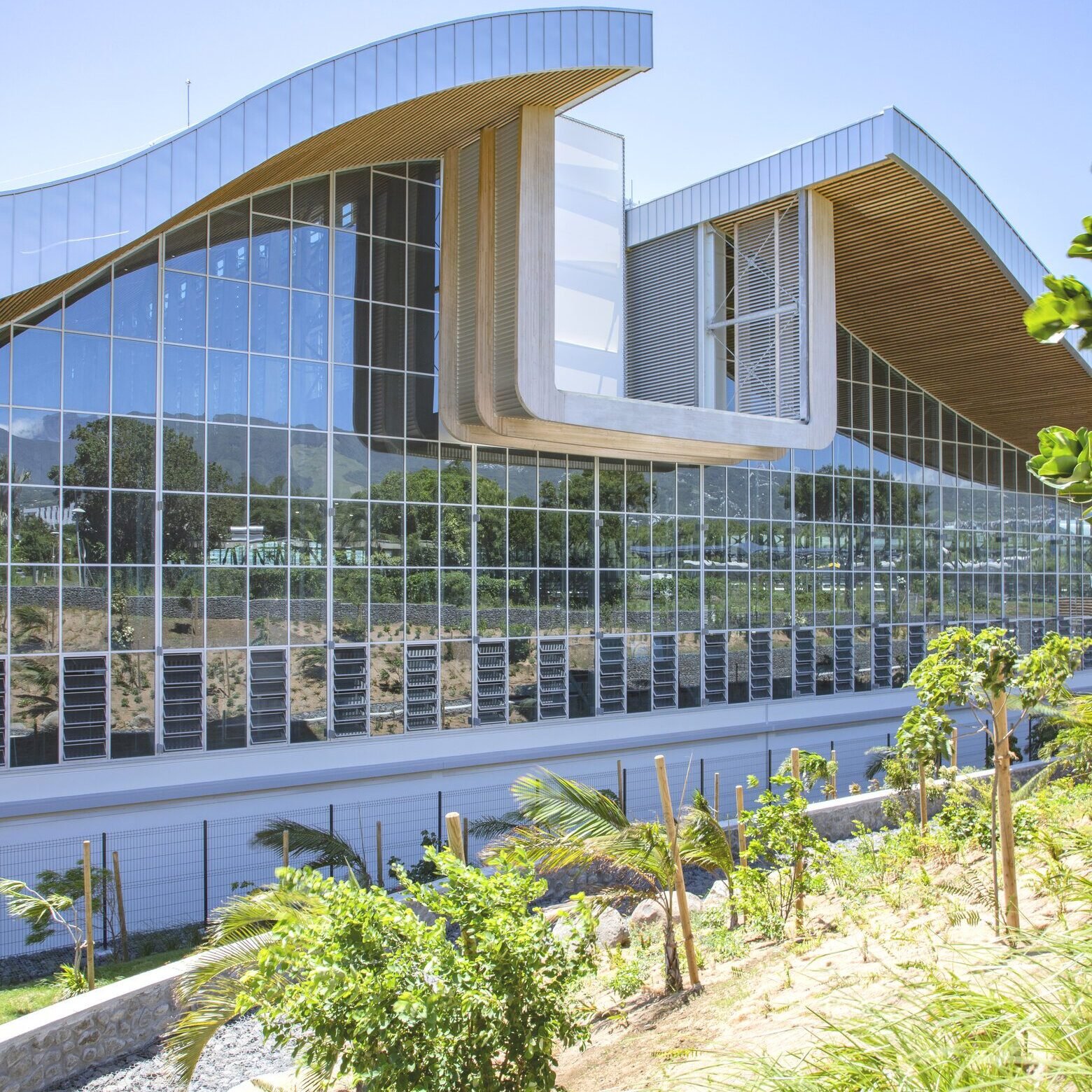 How to get to Reunion Island?